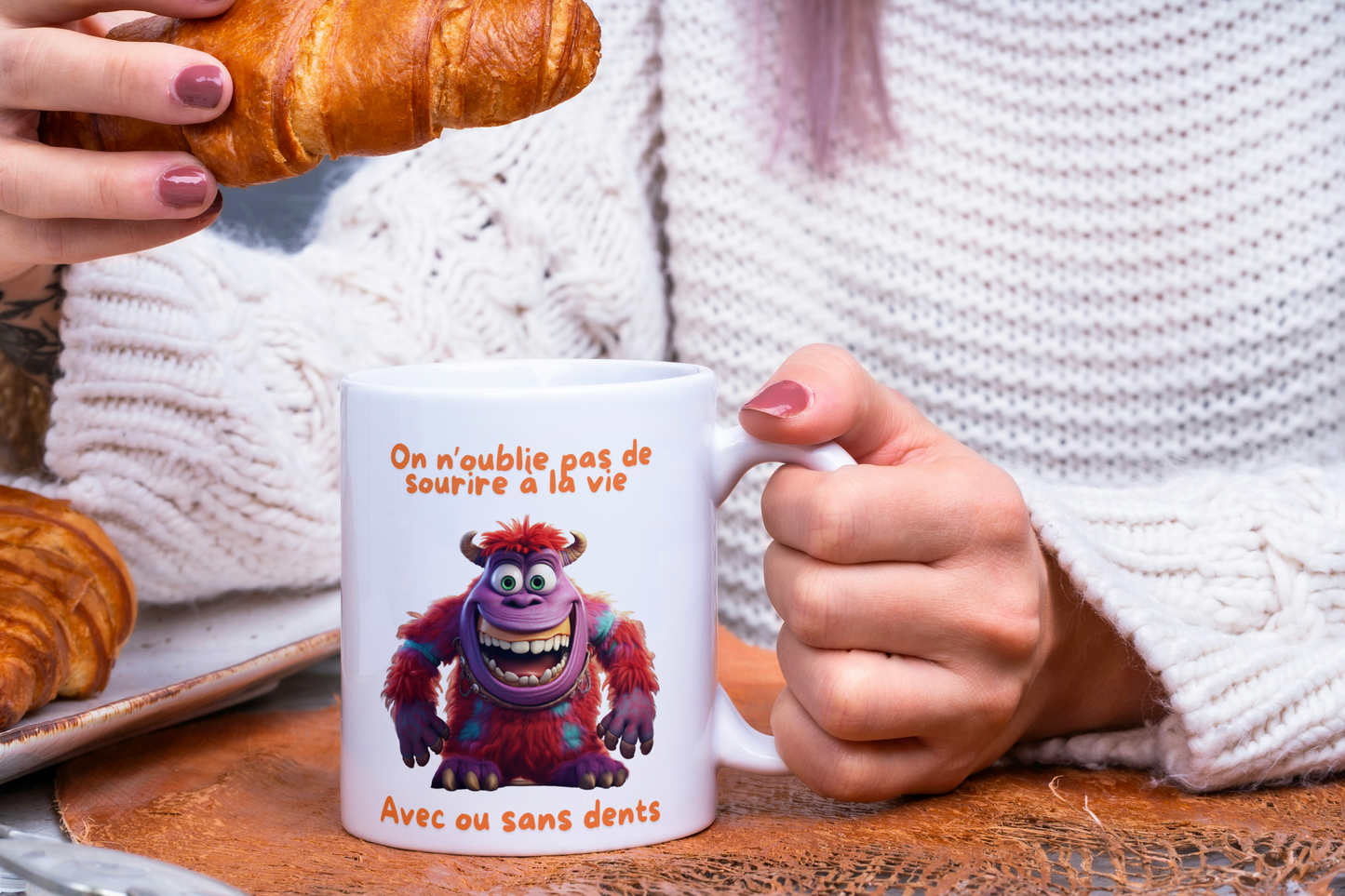 Mug humour "On n'oublie pas de sourire à la vie, avec ou sans dents"